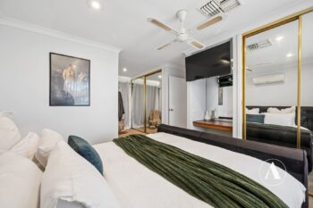 Listing image for 2 Crown Court, Thornlie  WA  6108