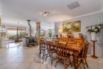 Listing image for 10 Mulga Place, Thornlie  WA  6108