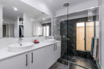 Listing image for 20 Avalanche Loop, Haynes  WA  6112