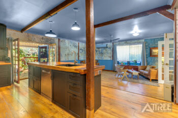 Listing image for 10 Gwalia Place, Gosnells  WA  6110