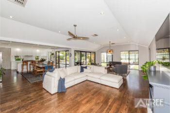 Listing image for 25 Ashmore Avenue, Canning Vale  WA  6155