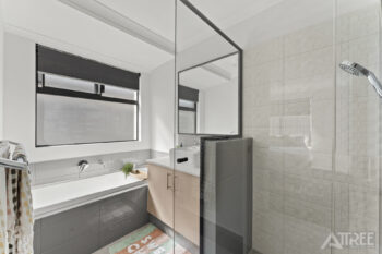 Listing image for 19 Melbourne Loop, Hammond Park  WA  6164