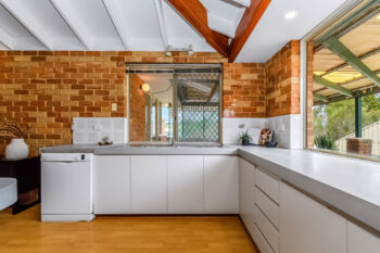 Listing image for 13 Peak View, Canning Vale  WA  6155