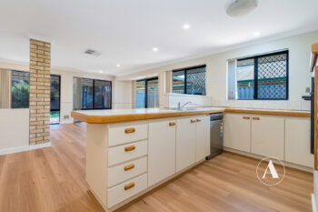 Listing image for 6 Meadowview Mews, Canning Vale  WA  6155