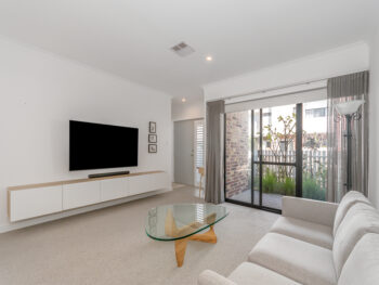 Listing image for 5 Catseye Walk, Treeby  WA  6164