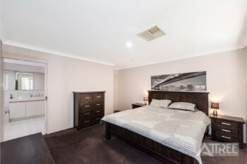 Listing image for 33 Romulea Mews, Canning Vale  WA  6155