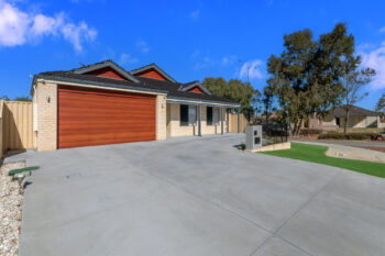Listing image for 2 Wiroo Way, Byford  WA  6122