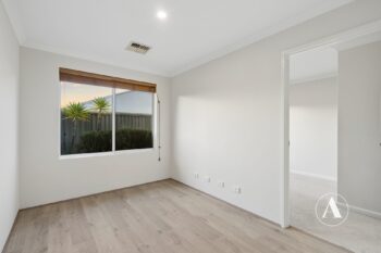 Listing image for 33 Rossiter Avenue, Piara Waters  WA  6112