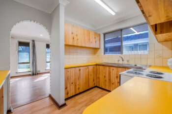 Listing image for 10 Hayes Court, Thornlie  WA  6108