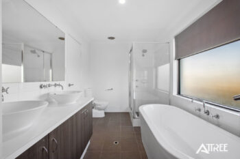Listing image for 32 Flowerfield Loop, Southern River  WA  6110