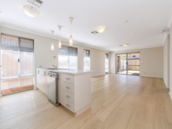 Listing image for 44 Middle Parkway, Canning Vale  WA  6155