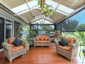 Listing image for 15 Empire Way, Thornlie  WA  6108