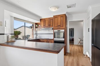 Listing image for 2 Crown Court, Thornlie  WA  6108