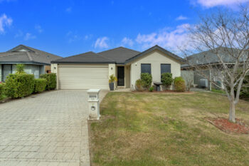 Listing image for 19 Cowes Street, Harrisdale  WA  6112