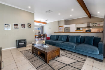Listing image for 9 Iandra Loop, Carramar  WA  6031