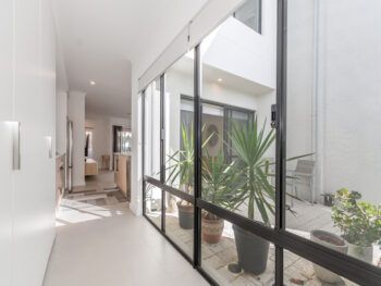 Listing image for 5 Catseye Walk, Treeby  WA  6164