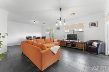 Listing image for 21 Windcrest Way, Meadow Springs  WA  6210