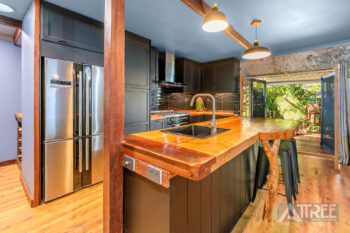 Listing image for 10 Gwalia Place, Gosnells  WA  6110