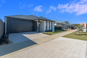 Listing image for 28 Chindwin Loop, Hilbert  WA  6112
