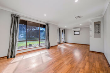 Listing image for 10 Hayes Court, Thornlie  WA  6108