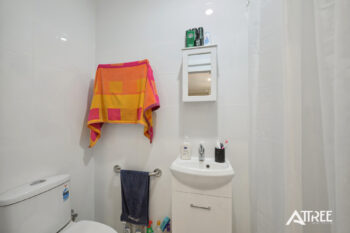 Listing image for 6 Ambassador Court, Thornlie  WA  6108