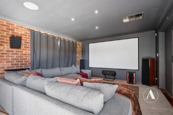 Listing image for 2 Crown Court, Thornlie  WA  6108
