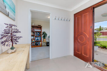Listing image for 17 Amber Way, Thornlie  WA  6108