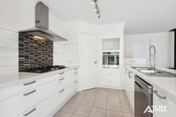 Listing image for 21 Lonsdale Crescent, Waikiki  WA  6169