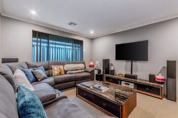 Listing image for 8 Nesbit Drive, Haynes  WA  6112