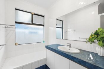 Listing image for 2 Quenda Close, Beeliar  WA  6164