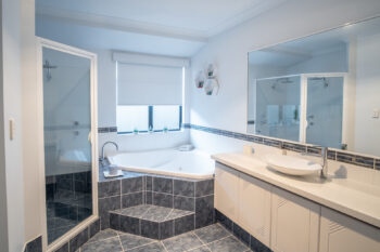 Listing image for 4 Kiah Mews, Canning Vale  WA  6155