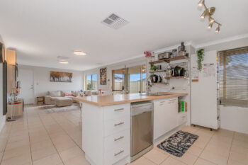 Listing image for 12 Middle Parkway, Canning Vale  WA  6155