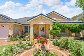 Listing image for 10 Luton Court, Canning Vale  WA  6155