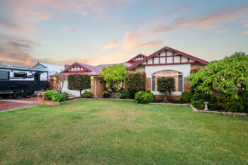 Listing image for 32 Kingsland Loop, Canning Vale  WA  6155