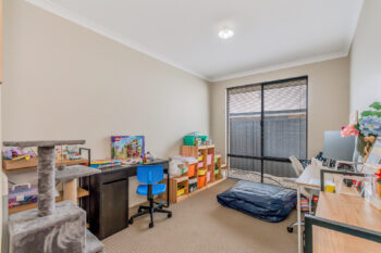Listing image for 6 Wintergreen Crescent, Treeby  WA  6164