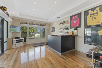 Listing image for 12 Glen Iris Drive, Jandakot  WA  6164