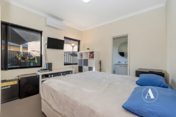 Listing image for 1/11 Yewers Drive, Champion Lakes  WA  6111