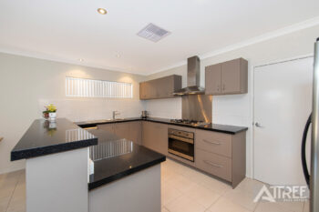 Listing image for 5 Glentrool Gardens, Canning Vale  WA  6155