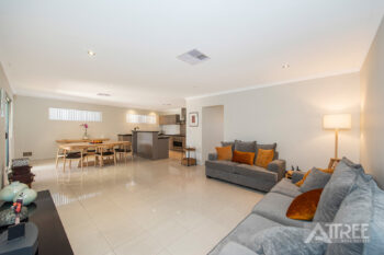 Listing image for 5 Glentrool Gardens, Canning Vale  WA  6155