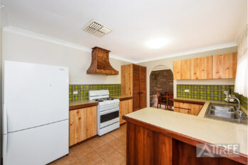 Listing image for 40 Grainger Way, Thornlie  WA  6108