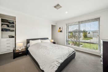Listing image for 8 Ogilvie Way, Harrisdale  WA  6112
