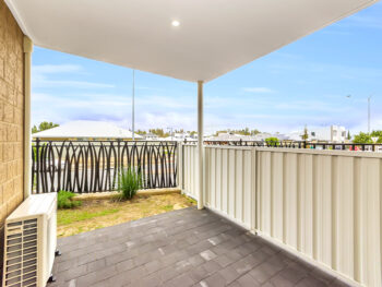 Listing image for 4/2 Delaronde Drive, Success  WA  6164