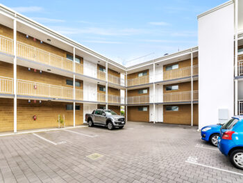 Listing image for 4/2 Delaronde Drive, Success  WA  6164