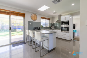 Listing image for 3 St Georges Avenue, Champion Lakes  WA  6111