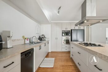 Listing image for 7 Randwick Bend, Harrisdale  WA  6112