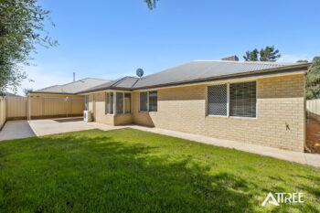 Listing image for 16 Frenchmans Crescent, Secret Harbour  WA  6173