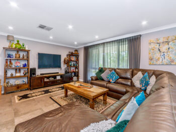 Listing image for 15 Empire Way, Thornlie  WA  6108