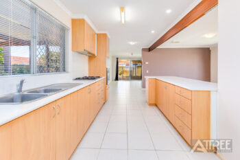 Listing image for 21 Ailsworth Court, Thornlie  WA  6108