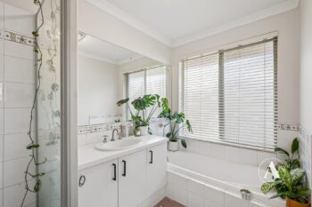 Listing image for 7 Randwick Bend, Harrisdale  WA  6112