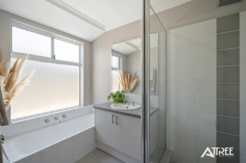 Listing image for 70 Veterans Drive, Byford  WA  6122